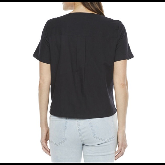 Women’s Short Sleeve Button Down Shirt - Picture 3 of 3